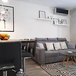 Apartmán Modern With Loggia Terrace And Parking