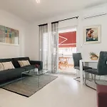 Modern With Loggia Terrace And Parking Apartmán *