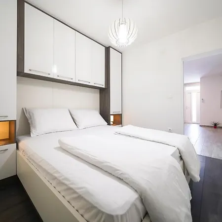 Modern With Loggia Terrace And Parking * Zadar