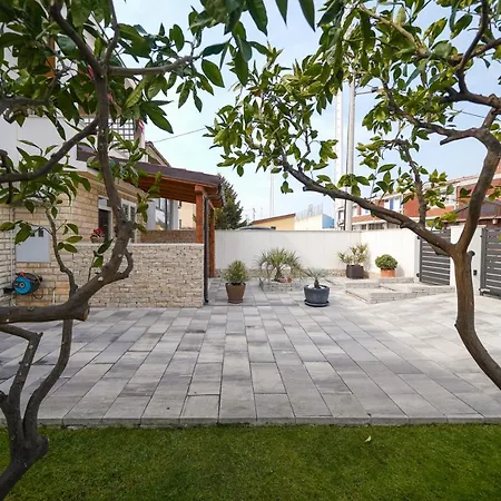 Modern With Loggia Terrace And Parking