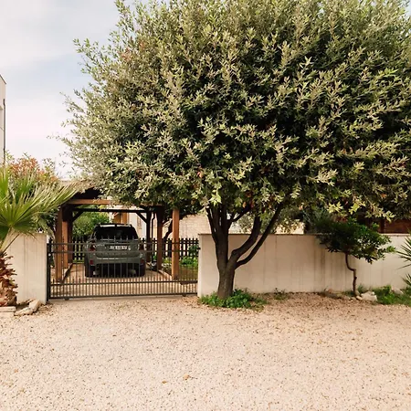 Lejlighed Modern With Loggia Terrace And Parking