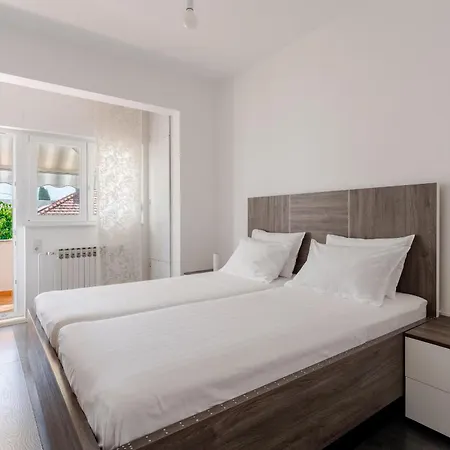 Modern With Loggia Terrace And Parking Διαμέρισμα *