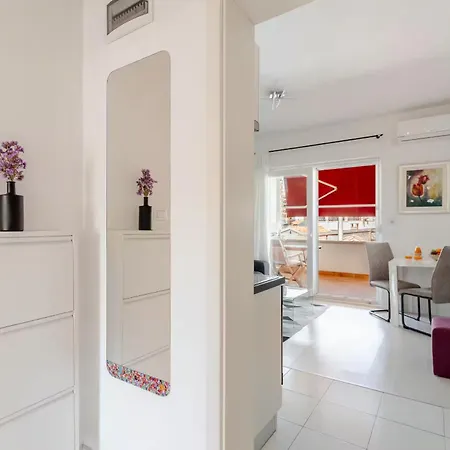 Modern With Loggia Terrace And Parking Διαμέρισμα Ζαντάρ