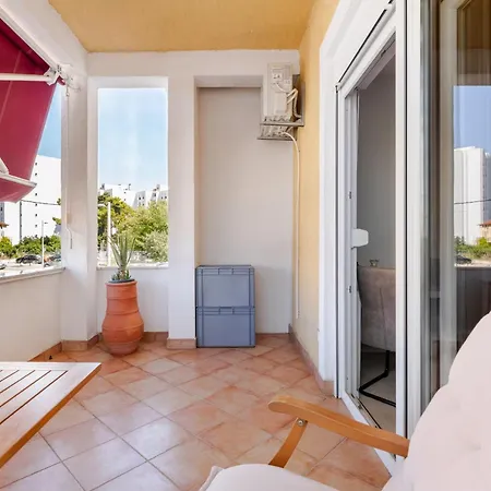 Modern With Loggia Terrace And Parking Ζαντάρ