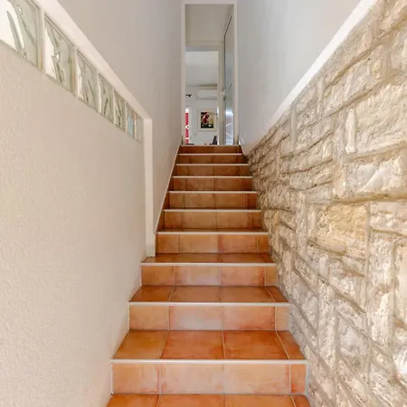 Modern With Loggia Terrace And Parking Διαμέρισμα
