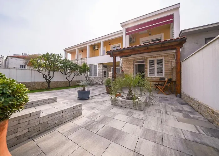 Modern With Loggia Terrace And Parking Appartement Zadar