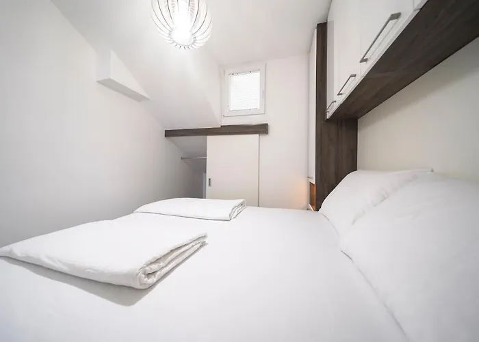 Modern With Loggia Terrace And Parking *