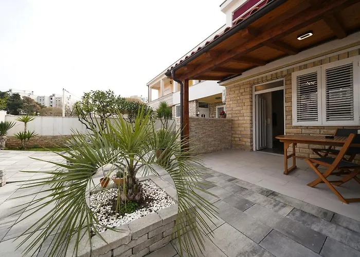 Modern With Loggia Terrace And Parking Appartement