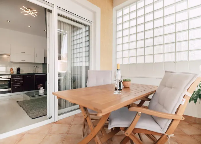 Modern With Loggia Terrace And Parking *