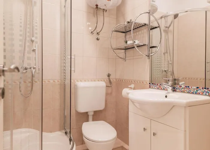 Appartement Modern With Loggia Terrace And Parking